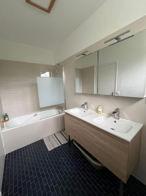 Maison Bretonne 7 Personnes Mellac Екстериор снимка